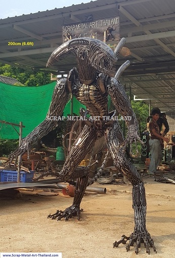 Alien statue for sale, life size scrap metal Alien sculpture from Thailand