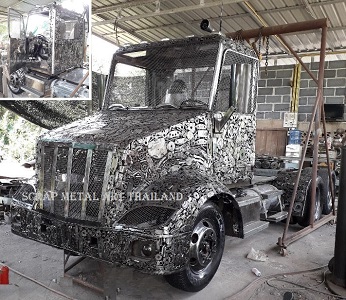 Peterbilt truck 579 replica model 2019, 70 percent scale, scrap metal art from Thailand